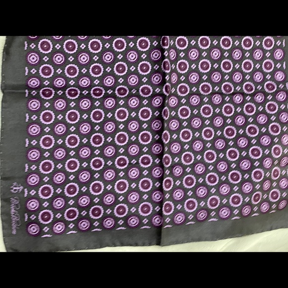Brooks Brothers - Pocket Square - Picture 2 of 3
